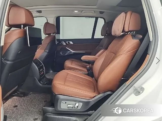 BMW X7 (G07) 2022 Белый из Кореи, фото 3