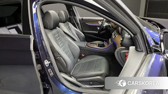 Mercedes-Benz E-Class W213 2022 Синий из Кореи, фото 3