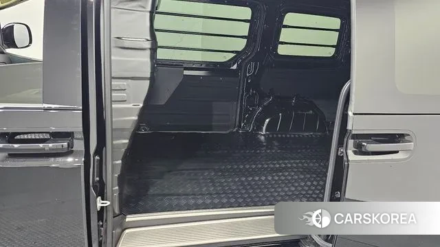 Hyundai Staria 2025 Черный из Кореи, фото 3