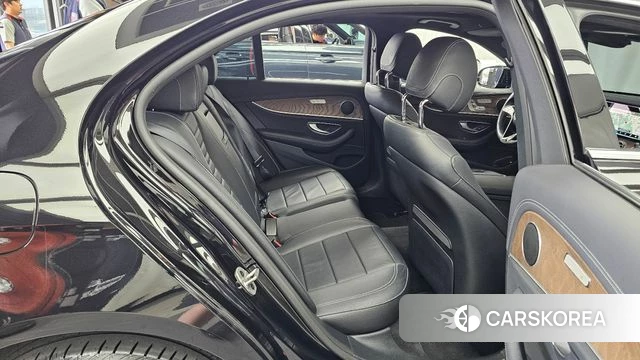 Mercedes-Benz E-Class W213 2022 Черный из Кореи, фото 3