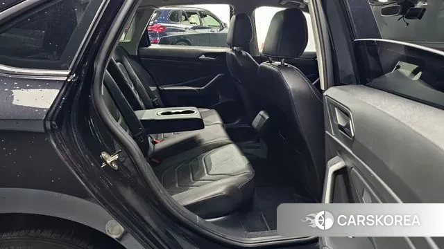 Volkswagen 7th Generation of Jetta 2020 Черный из Кореи, фото 3