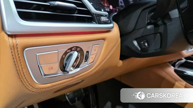 BMW 7 Series (G11) 2020 Черный из Кореи, фото 3