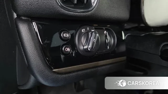 Mini Cooper Countryman 2021 Черный из Кореи, фото 3