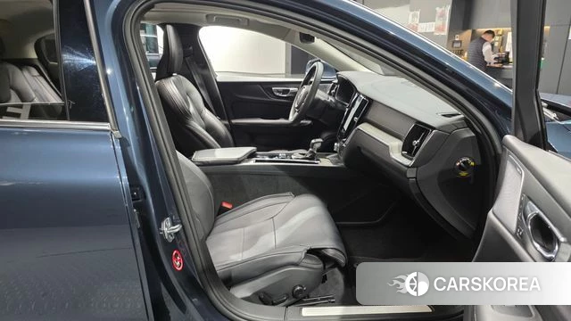 Volvo S60 3rd generation 2019 Синий из Кореи, фото 3