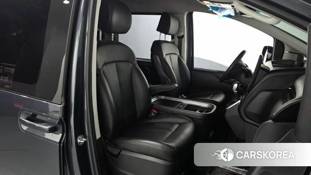 Hyundai Staria 2024 Серый из Кореи, фото 3