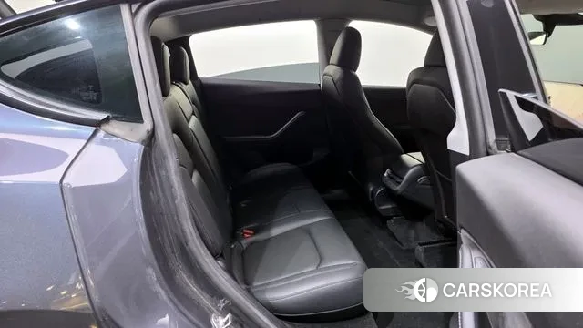 Tesla Model Y 2023 Серый из Кореи, фото 3