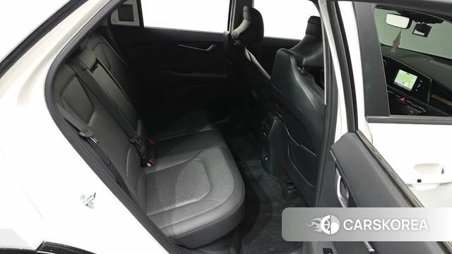 Kia Di Ol Nu Niro 2022 Белый из Кореи, фото 3