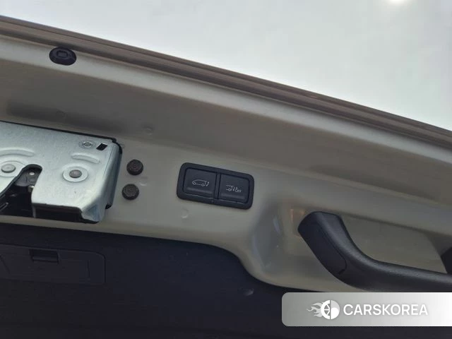 Hyundai Staria 2025 Серебристо-серый из Кореи, фото 3