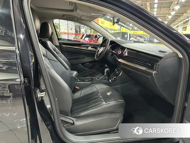 Volkswagen Passat 2021 Черный из Китая, фото 3