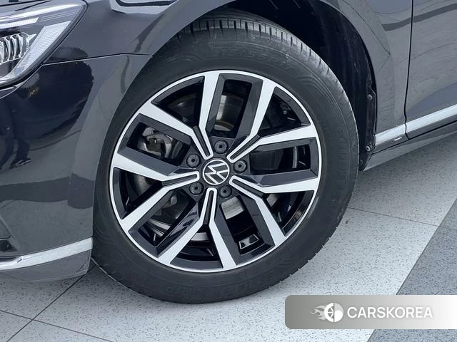 Volkswagen Magotan 2021 Черный из Китая, фото 3