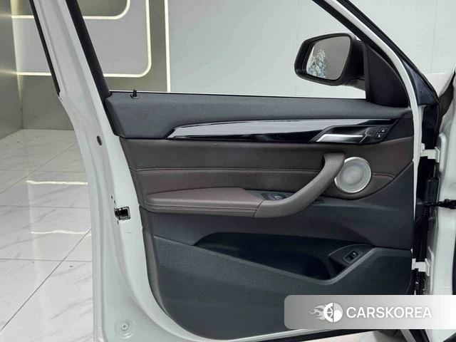 BMW X1 2021 Белый из Китая, фото 3