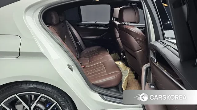 BMW 5 Series (G30) 2023 Белый из Кореи, фото 3