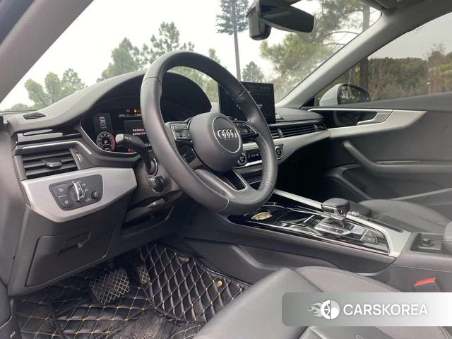 Audi A5 2023 Белый из Китая, фото 3