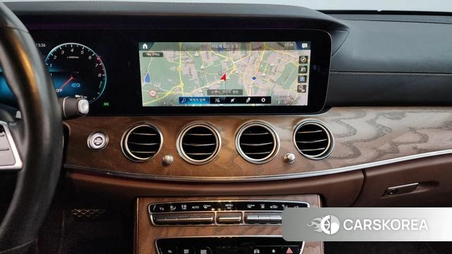 Mercedes-Benz E-Class W213 2020 Белый из Кореи, фото 3