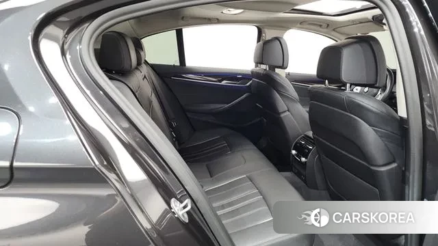 BMW 5 Series (G30) 2021 Серый из Кореи, фото 3