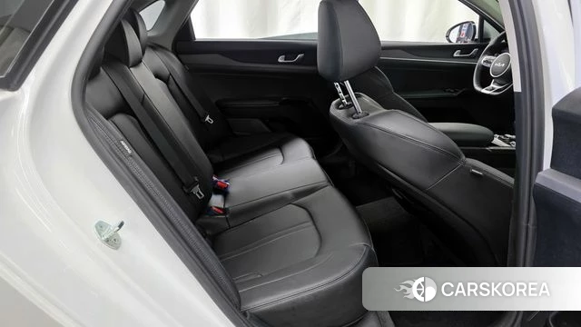 Kia The New K5 3rd generation 2024 Белый из Кореи, фото 3