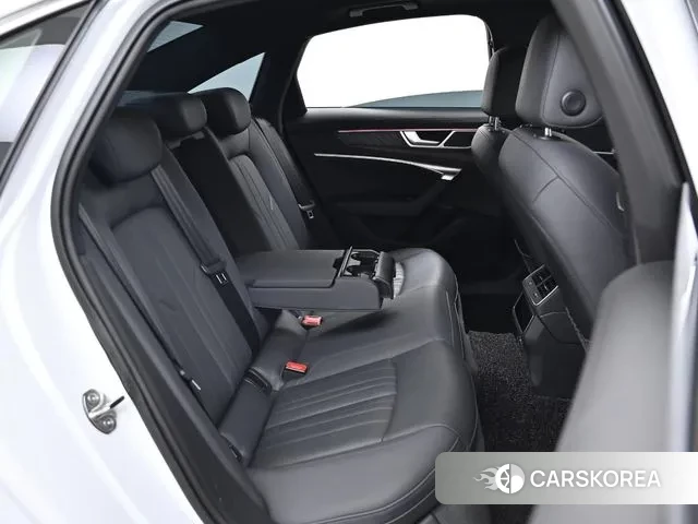 Audi A6 (C8) 2021 Белый из Кореи, фото 3