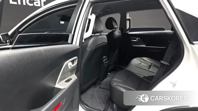 Kia Niro Plus 2022 Белый из Кореи, фото 3