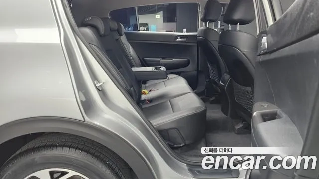 Kia Sportage The Bold 2020 Серебристо-серый из Кореи, фото 3