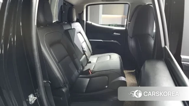 Chevrolet (GM Daewoo) Real New Colorado 2022 Черный из Кореи, фото 3