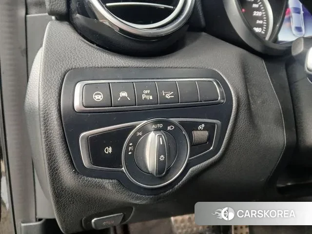 Mercedes-Benz C-Class W205 2018 Черный из Кореи, фото 3