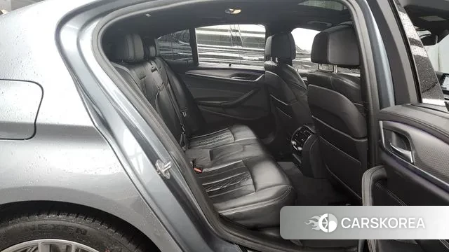 BMW 5 Series (G30) 2018 Серый из Кореи, фото 3