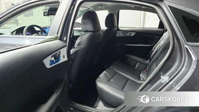 Kia The New K3 2nd generation 2023 Серый из Кореи, фото 3