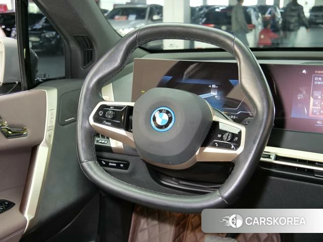 BMW iX 2023 Серебристо-серый из Китая, фото 3