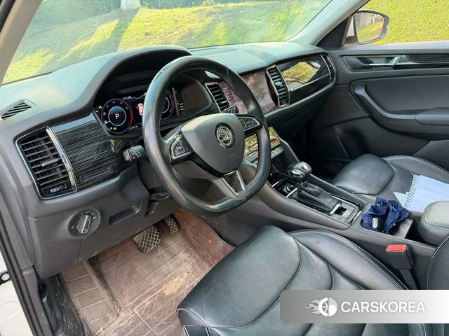 Skoda Kodiak 2021 Белый из Китая, фото 3