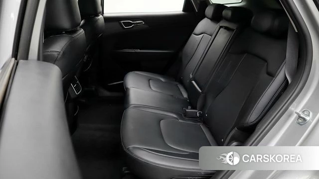 Kia Sportage 5th Generation 2022 Серебристо-серый из Кореи, фото 3