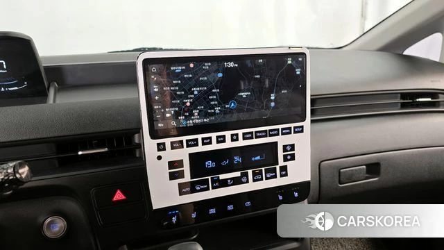 Hyundai Staria 2023 Серый из Кореи, фото 3