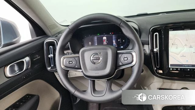 Volvo XC40 2023 Небесно-голубой из Кореи, фото 3