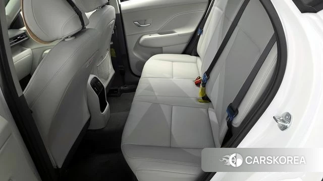 Hyundai Kona (SX2) 2024 Белый из Кореи, фото 3