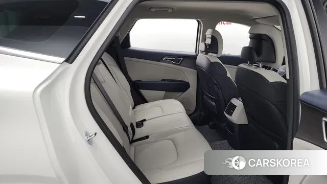 Kia Sportage 5th Generation 2024 Белый из Кореи, фото 3