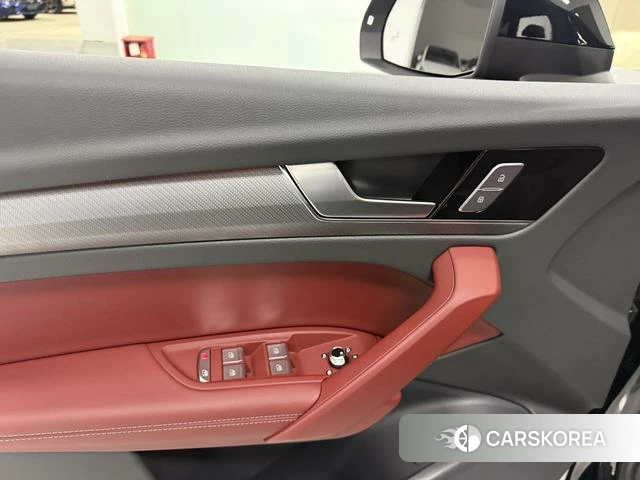 Audi Q5L 2025 Черный из Китая, фото 3