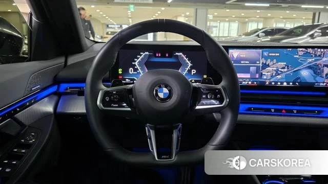 BMW 5 Series (G60) 2024 Черный из Кореи, фото 3