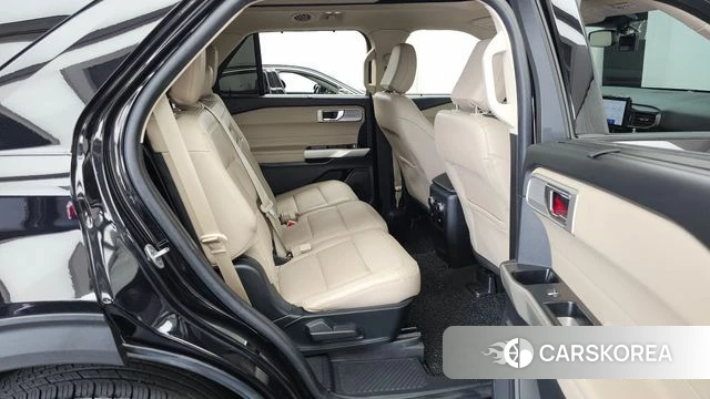 Ford Explorer 6th Generation 2021 Черный из Кореи, фото 3