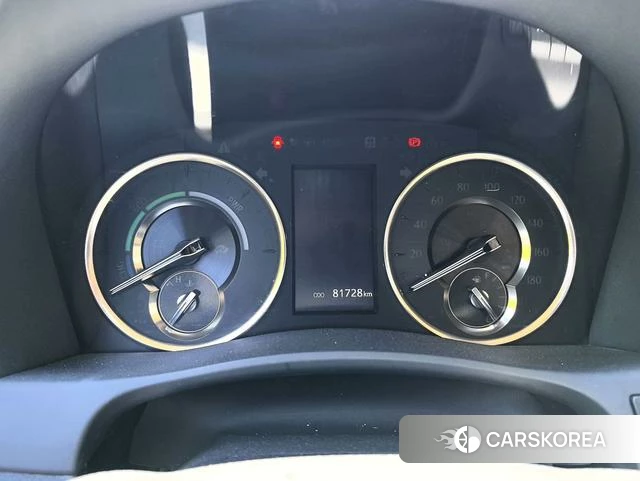 Toyota Elfa 2023 Белый из Китая, фото 3