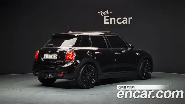 Mini Cooper 2018 Черный из Кореи, фото 3
