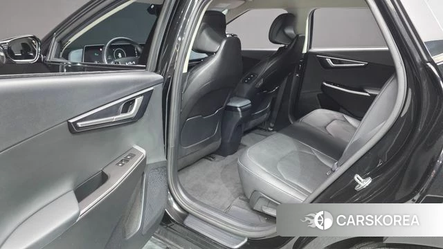 Kia EV6 2022 Черный из Кореи, фото 3
