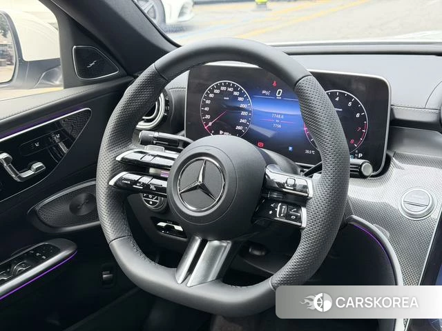 Mercedes-Benz Class C 2025 Белый из Китая, фото 3