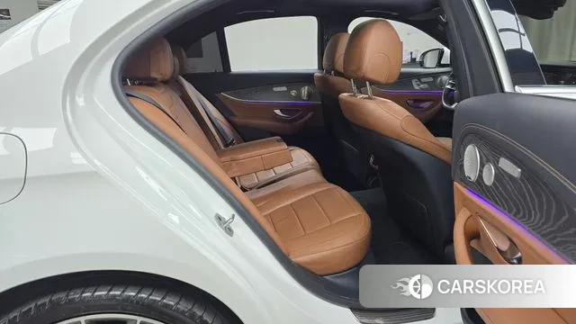 Mercedes-Benz E-Class W213 2021 Белый из Кореи, фото 3