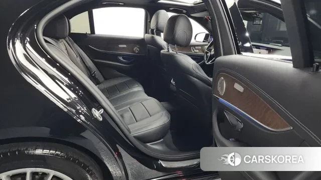 Mercedes-Benz E-Class W213 2020 Черный из Кореи, фото 3