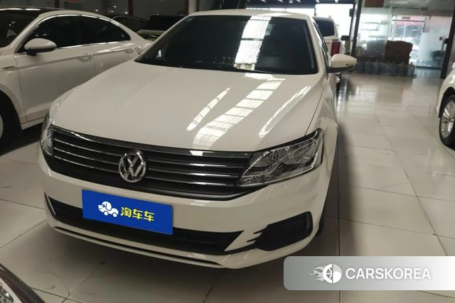 Volkswagen Lavida 2023 Белый из Китая, фото 3