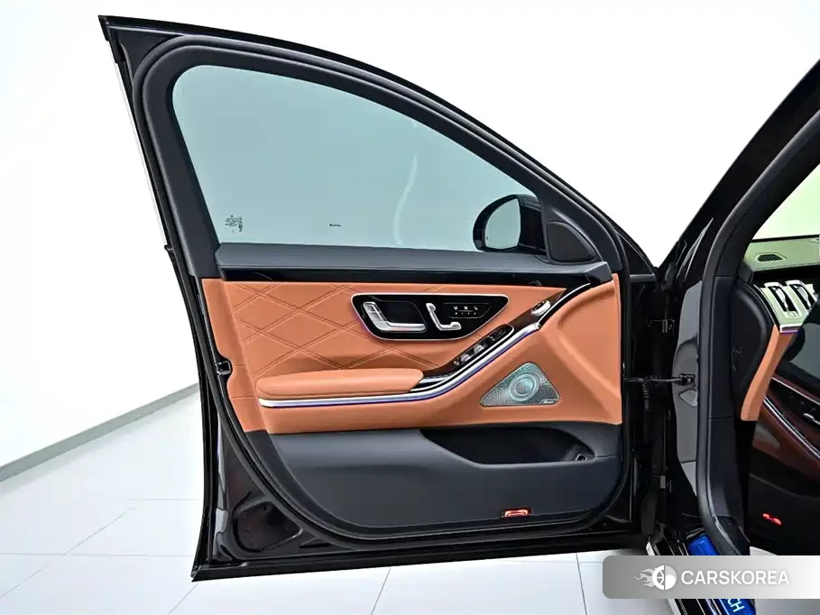 Mercedes-Benz Maybach S-Class 2025 Черный из Китая, фото 3