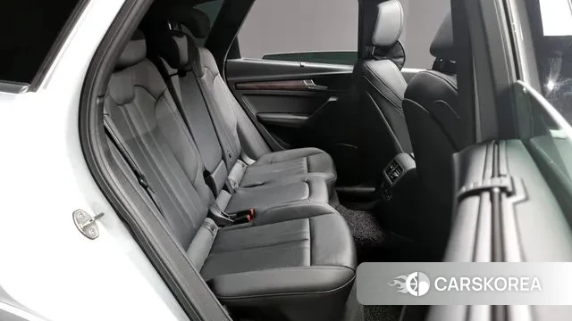 Audi Q5 (FY) 2023 Белый из Кореи, фото 3