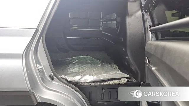 Ssangyong The New Torres 2025 Серебристо-серый из Кореи, фото 3