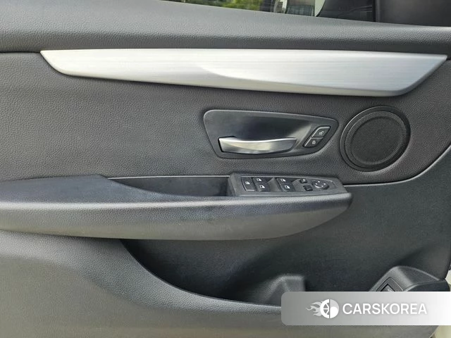 BMW 2 Series Active Tourer (F45) 2019 Белый из Кореи, фото 3
