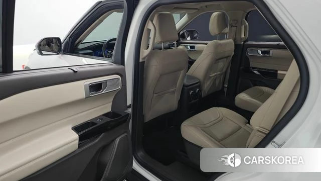 Ford Explorer 6th Generation 2021 Белый из Кореи, фото 3