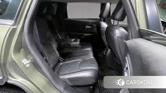 Jeep Cherokee (KL) 2021 Светло-зеленый из Кореи, фото 3